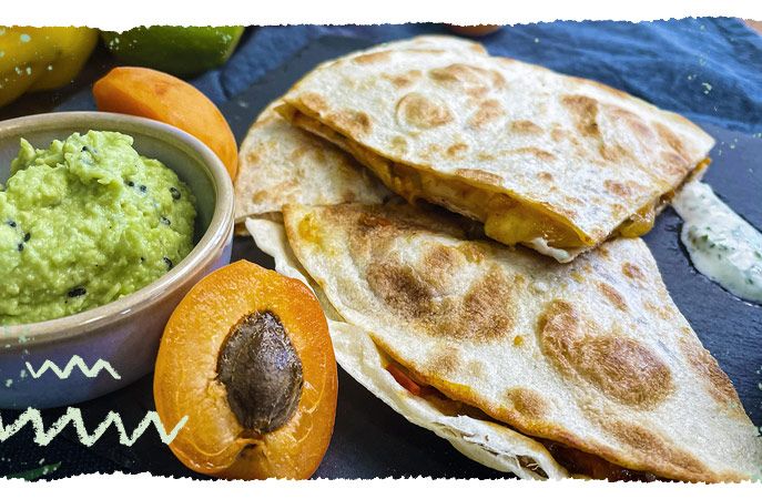 Fruchtige Quesadillas mit Aprikosen